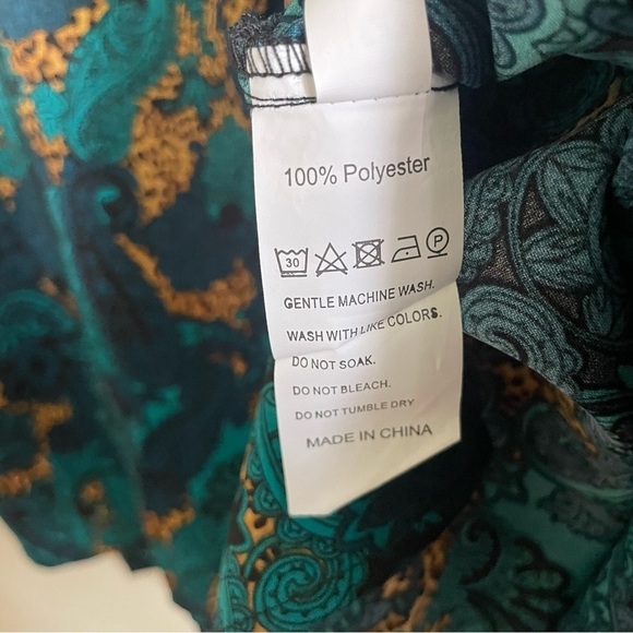 Shein paisley cheetah button down blouse Medium wide sleeve dropped shoulder - Picture 7 of 11